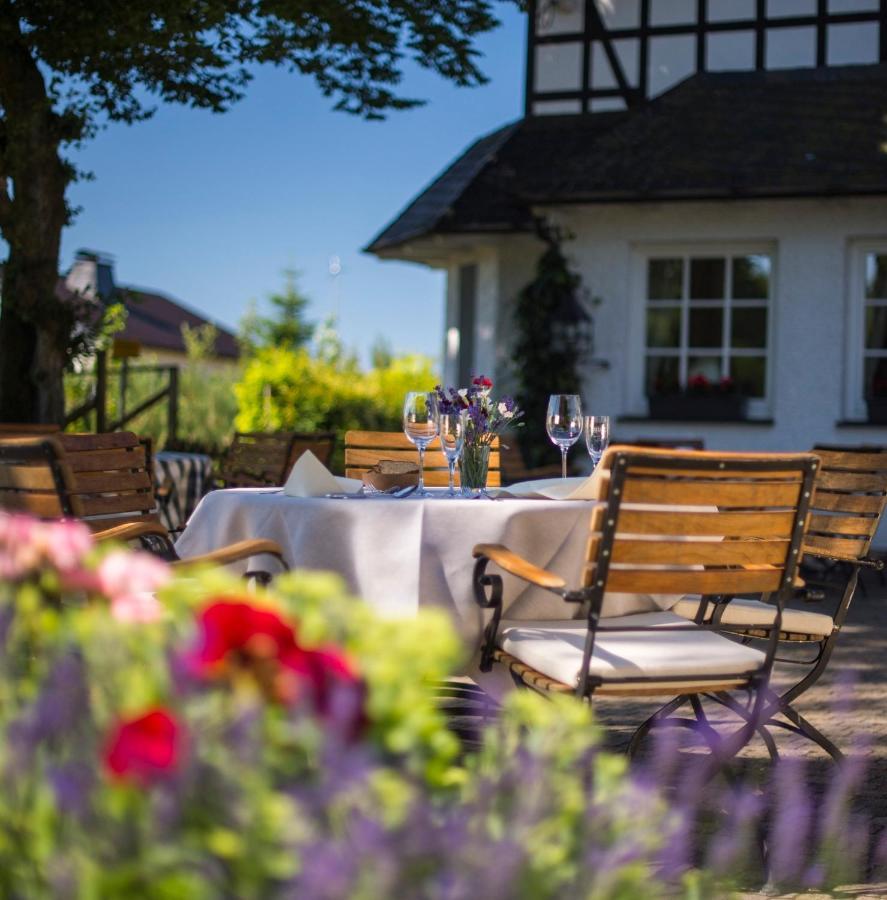 Hotel Waldhaus Foeckinghausen Bestwig Exterior photo