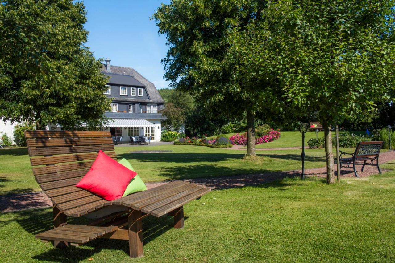 Hotel Waldhaus Foeckinghausen Bestwig Exterior photo